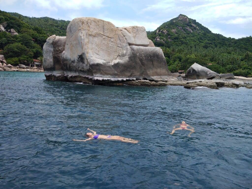 completing the 10 minute float, one of the swim tests for open water divers