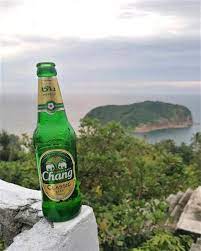 A beer isn't the best way to hydrate after scuba diving on Koh Tao, but it tastes great